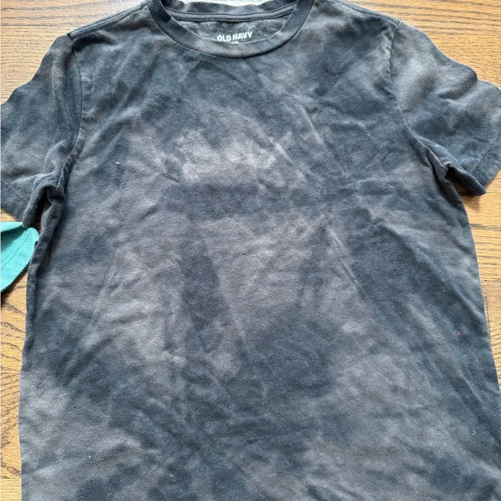 Boys Size 8/Medium Graphic Tee Lot – Bluey, Minions, Dino, Old Navy